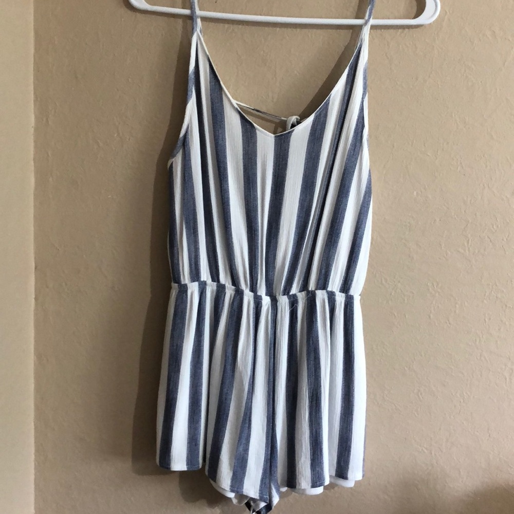 Romper size M